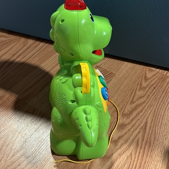 V Tech Chomp & Count Dino- pull toy with small toys included - Picture 4 of 7